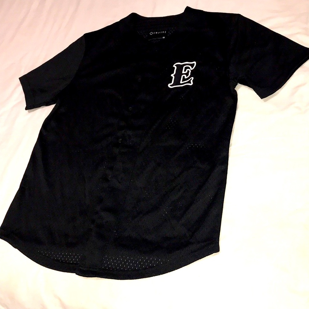 Zumiez jersey size small color all black